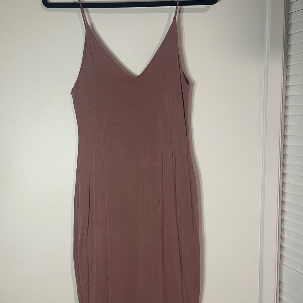 Chic Strapless Mauve Dress